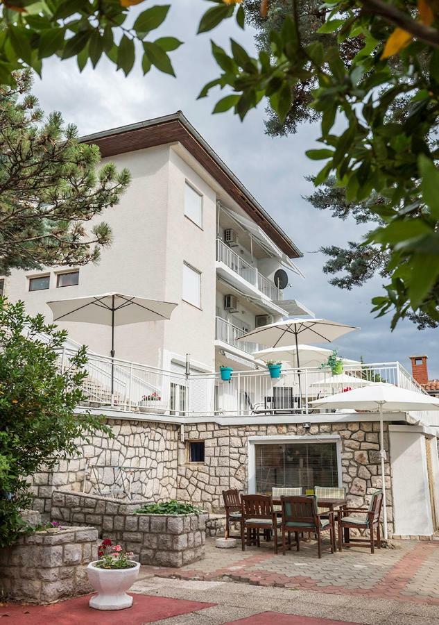 Apartments Tepavac 노비비노돌스키 외부 사진